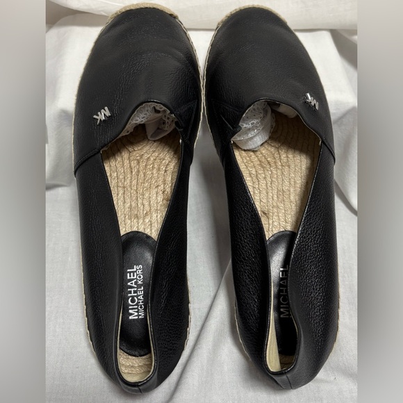 Michael Kors Black
Leather Espadrille
Slip-On Flats Size 9M - Picture 6 of 14